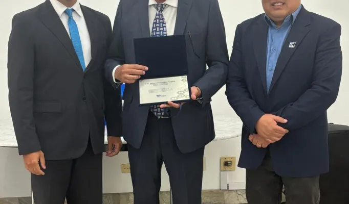 Professor Renato Guimarães Ferreira Triunfa no Prêmio Destaques da Administração 2024
