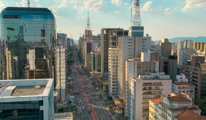 Foto da cidade de São Paulo, Avenida Paulista. Foto de Bianca Monteiro na Unsplash