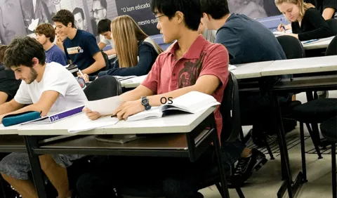 Nova Disciplina no curso de Graduação em Administração de Empresas: "Tecnologias Emergentes: Blockchain, Computação Quântica e Cibersegurança".