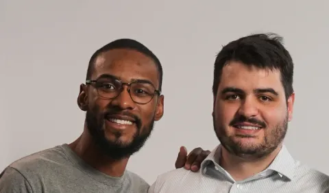 Pessoas reunidas