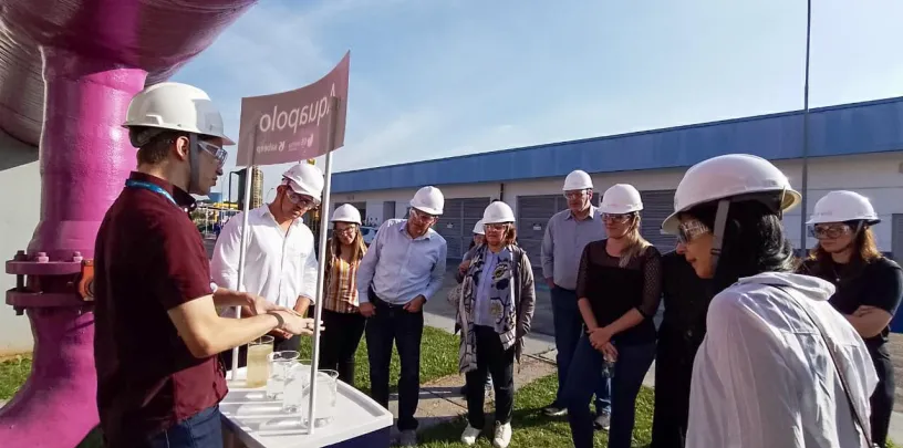 Integrantes da Iniciativa El Agua nos Une recebem comitiva da COSUDE no Aquapolo, maior planta de reuso da américa latina, localizada em São Paulo