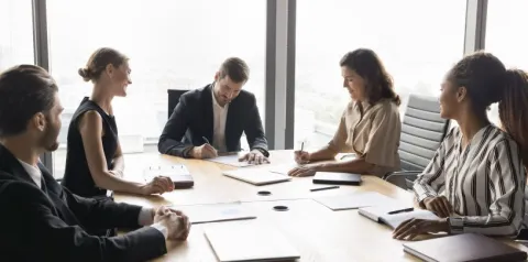 Responsabilidade social nas empresas e influência dos acionistas nas decisões corporativas