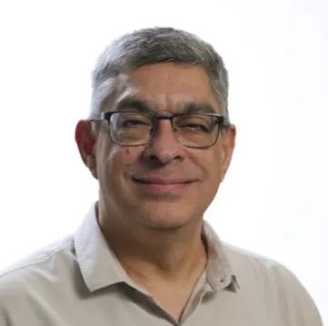 Claudio Luis Carvalho Larieira