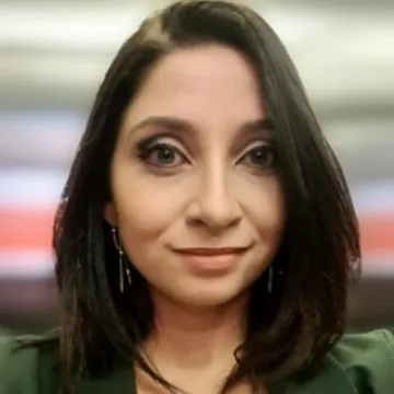 Isis Oliveira Domingues