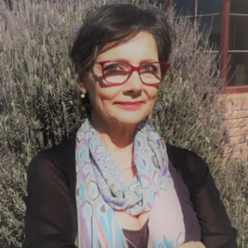 pesquisadora associada e pós-doutoranda em governança e infraestrutura urbana, no programa de administração pública e governo da FGV